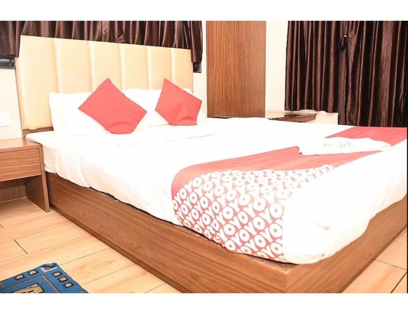 Sona Lodge, Siliguri Extérieur photo